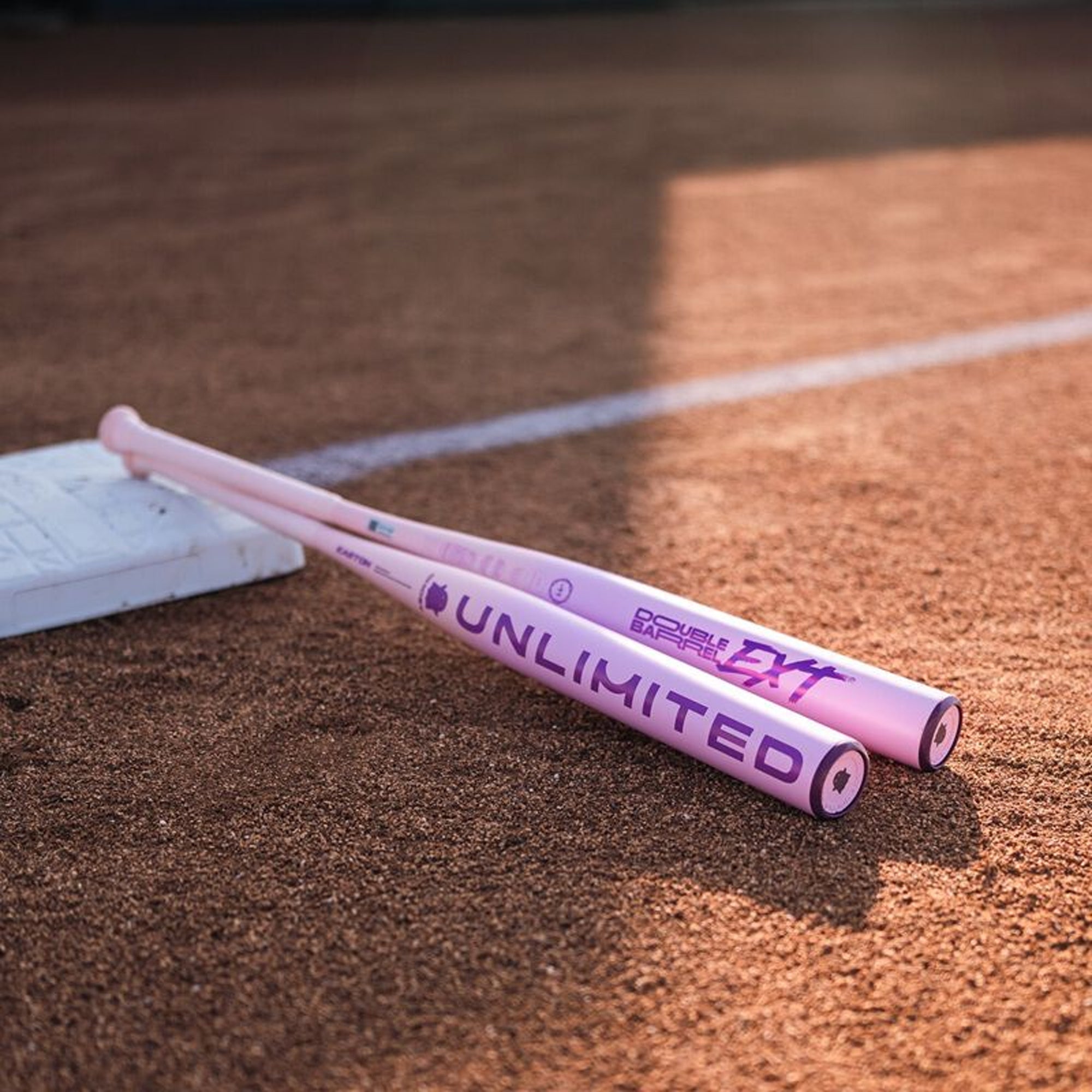 Bat Softbol Fastpitch Easton Ghost Unlimited 2026 Barril 2 1/4 EFT6GHUL10 (-10) Aluminio